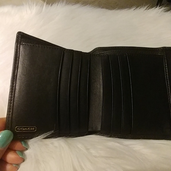 Coach Wallet - Picture 4 of 7